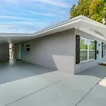 Bright Venice Getaway Less Than 1 Mi To Historic Dtwn