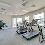 Coastal Venice Villa With Patio And Resort Amenities!
