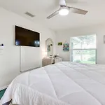 Lakefront Venice Home 4 Mi To Manasota Key Beach!