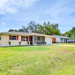 Venice Home With Fenced Yard 4 Mi To Beach!