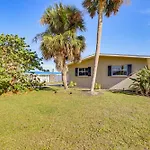 4 Mi To Historic Dtwn Venice Home With Heated Pool!