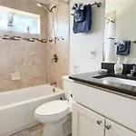 Villa Happy Gator - Relaxing Pool Retreat With Minutes To Beaches