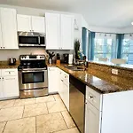 Villa Happy Gator - Relaxing Pool Retreat With Minutes To Beaches