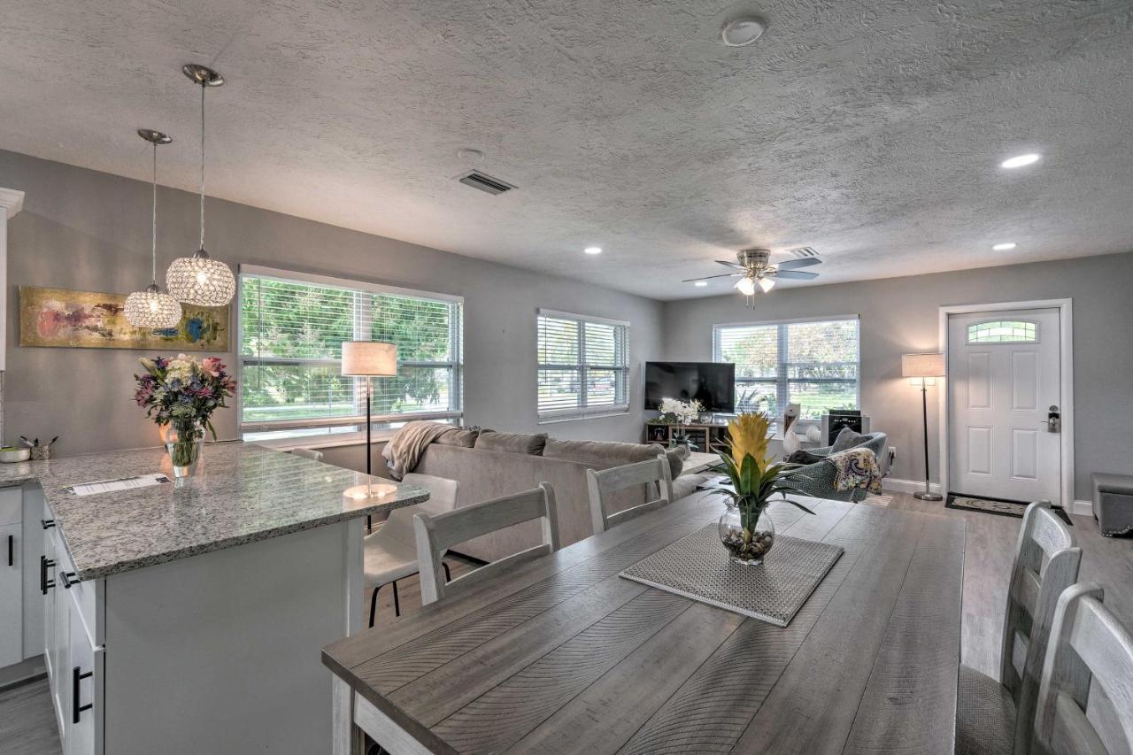 Ferienhaus Bright Getaway Less Than 1 Mi To Historic Dtwn *