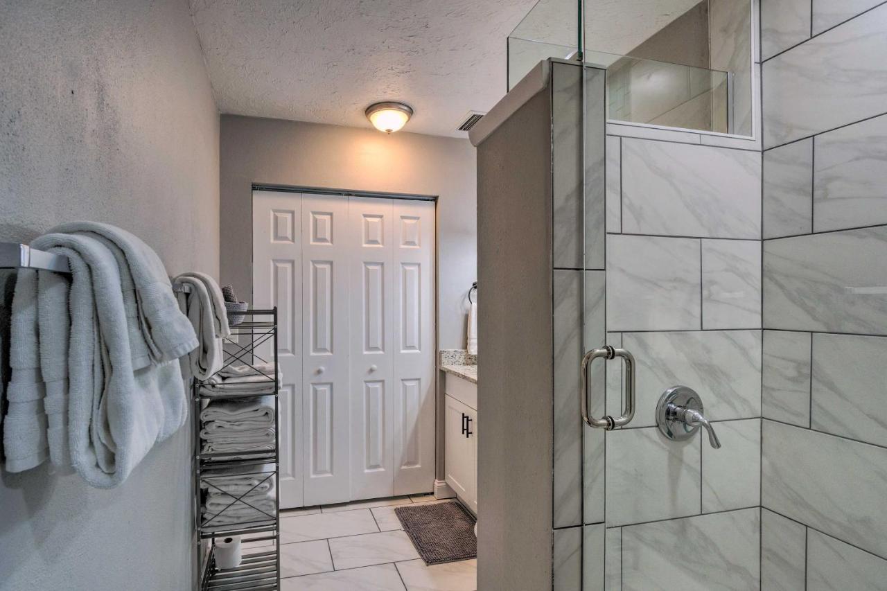 Bright Getaway Less Than 1 Mi To Historic Dtwn Ferienhaus