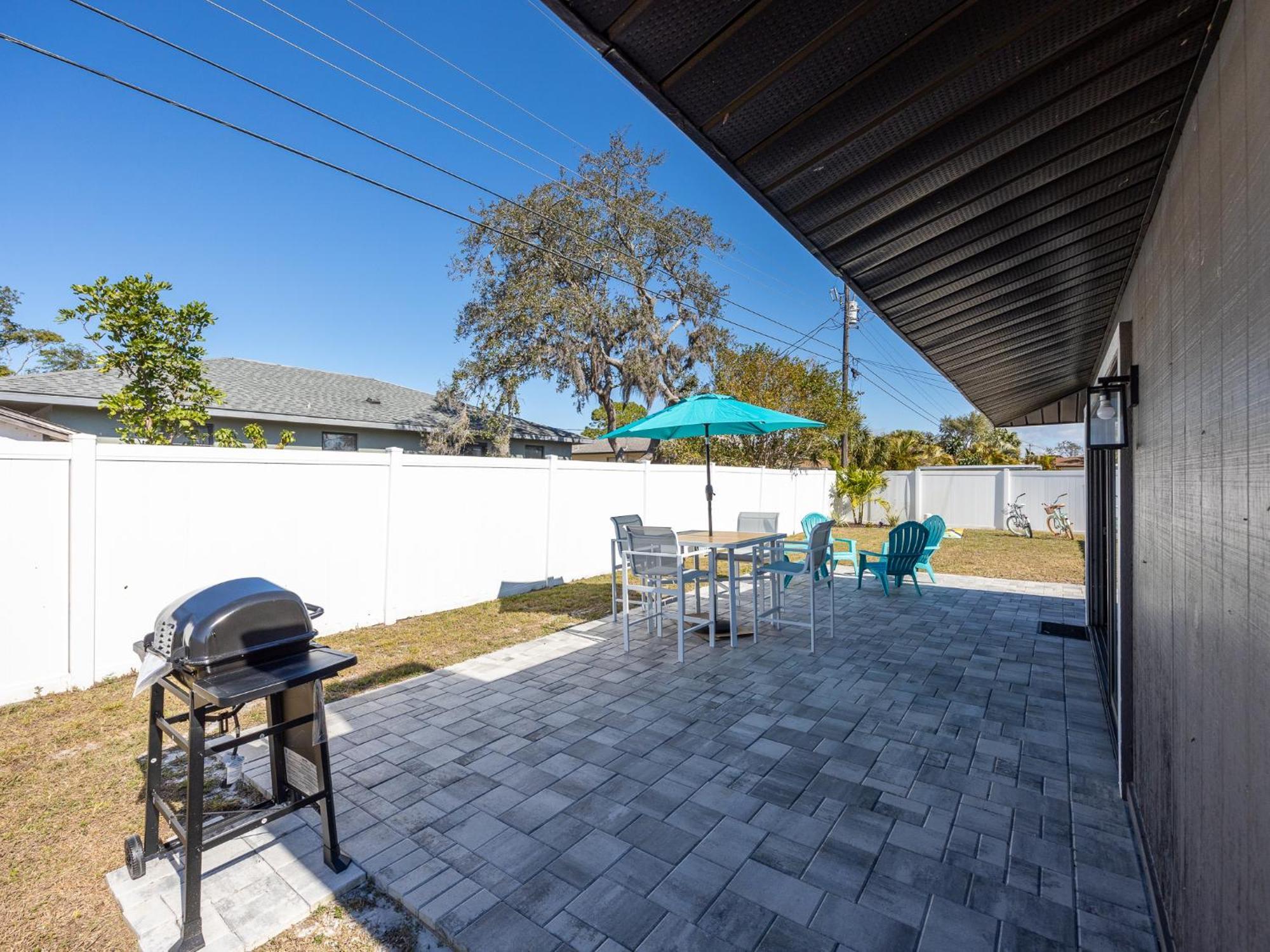 3 Bedroom Luxury Home, Completely Renovated, 5 Star Rated - 10mins To Beaches