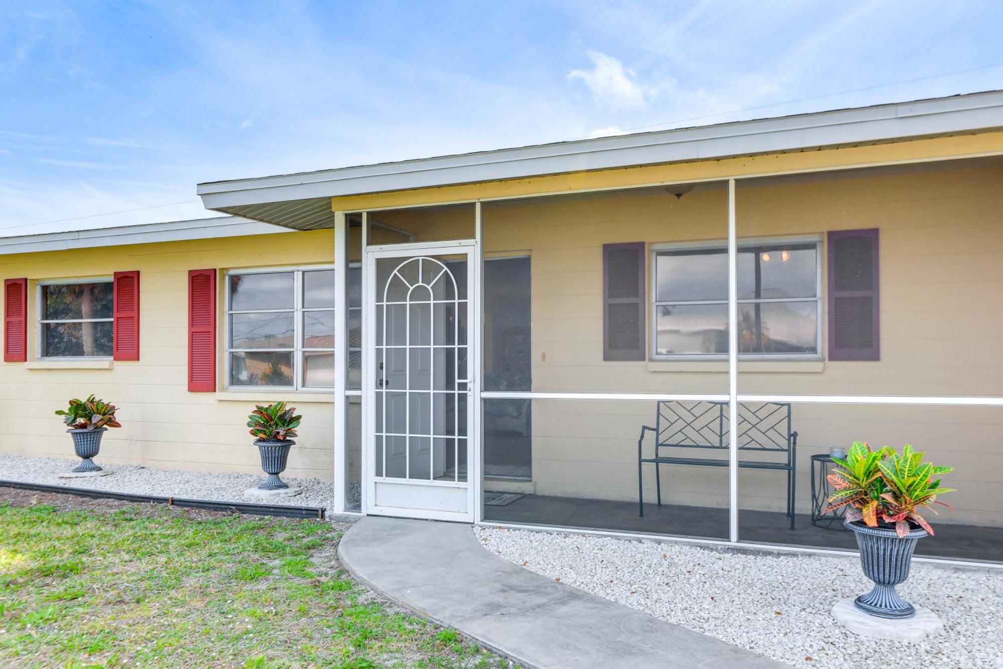 With Fenced Yard 4 Mi To Beach! Ferienhaus Venice