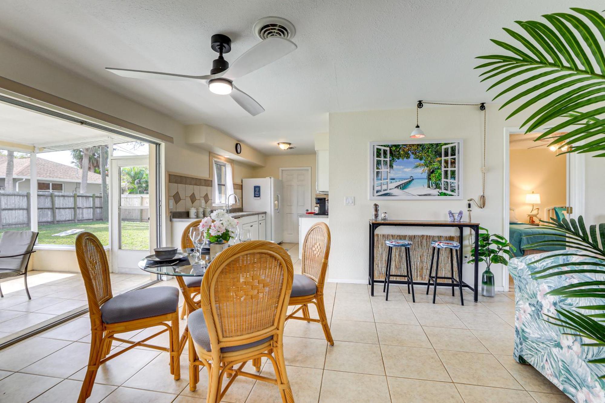 With Fenced Yard 4 Mi To Beach!