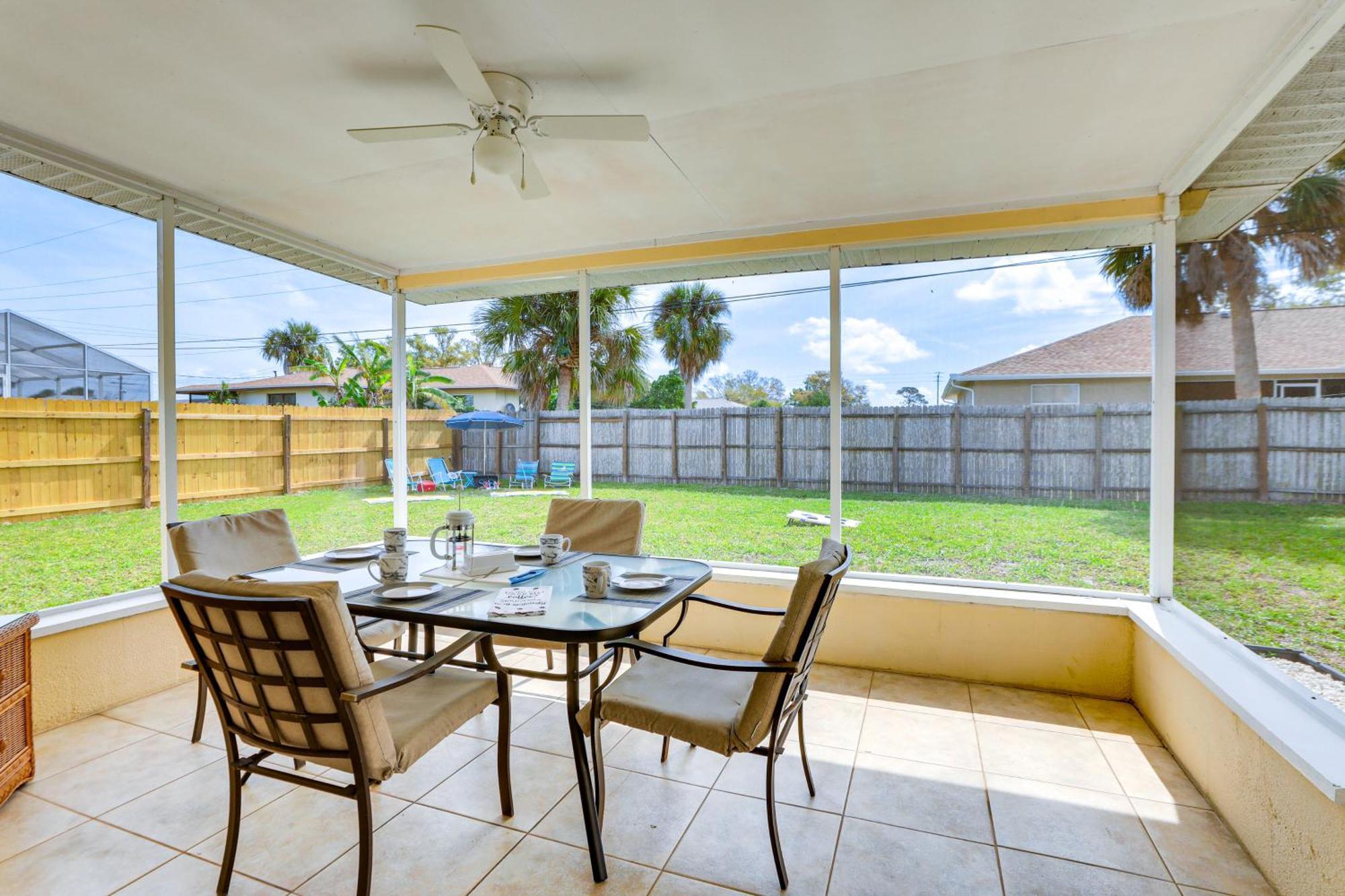 With Fenced Yard 4 Mi To Beach! Venice