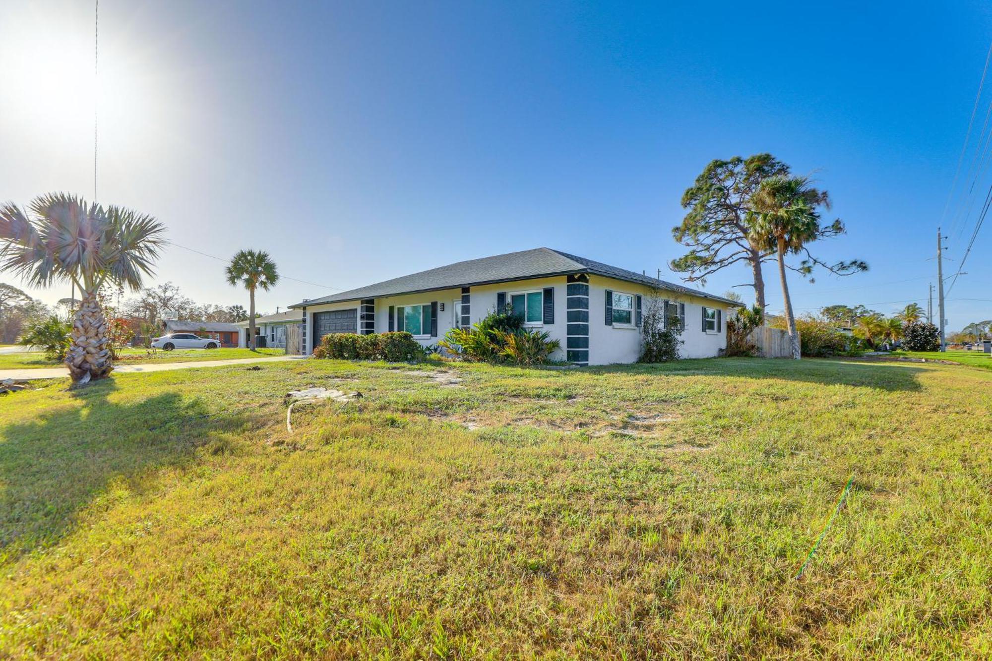 Holiday home 4 Mi To Poolside Paradise Awaits! *