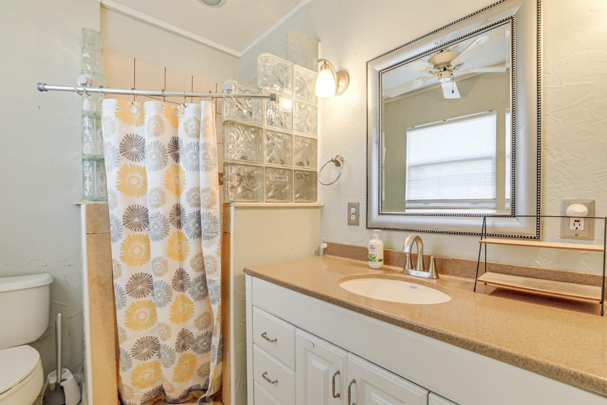 4 Mi To Historic Dtwn With Heated Pool! Venice
