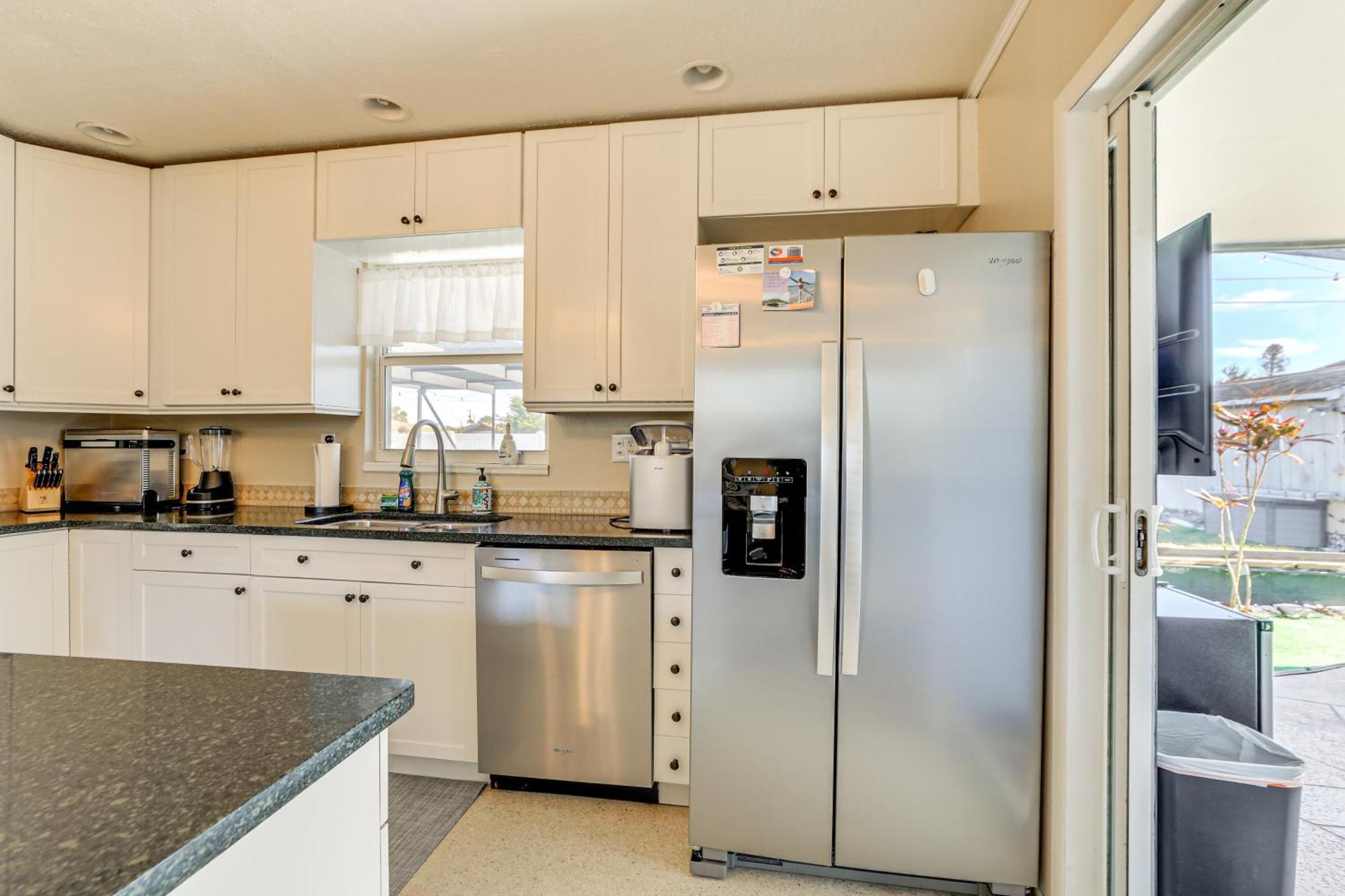 4 Mi To Historic Dtwn With Heated Pool!