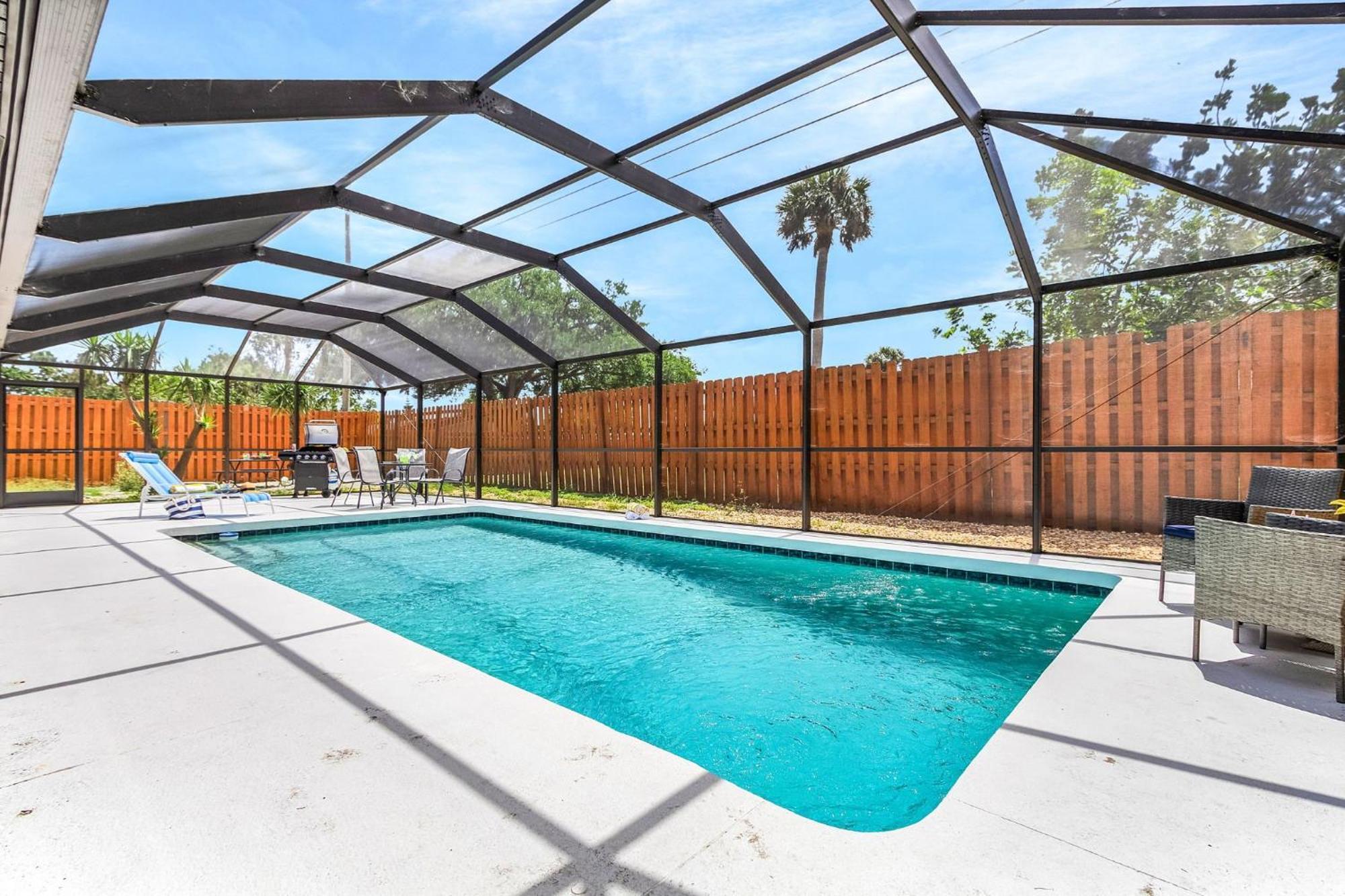 Ferienhaus Saltwater Pool, Pet Friendly, Grill And Picnic Table - A Time For Paws - Roelens Vacations *