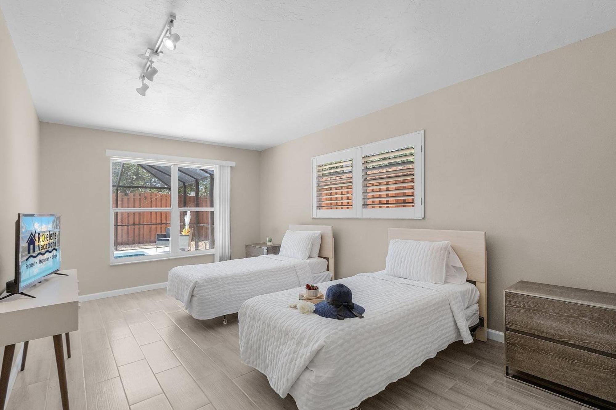 Ferienhaus Saltwater Pool, Pet Friendly, Grill And Picnic Table - A Time For Paws - Roelens Vacations *
