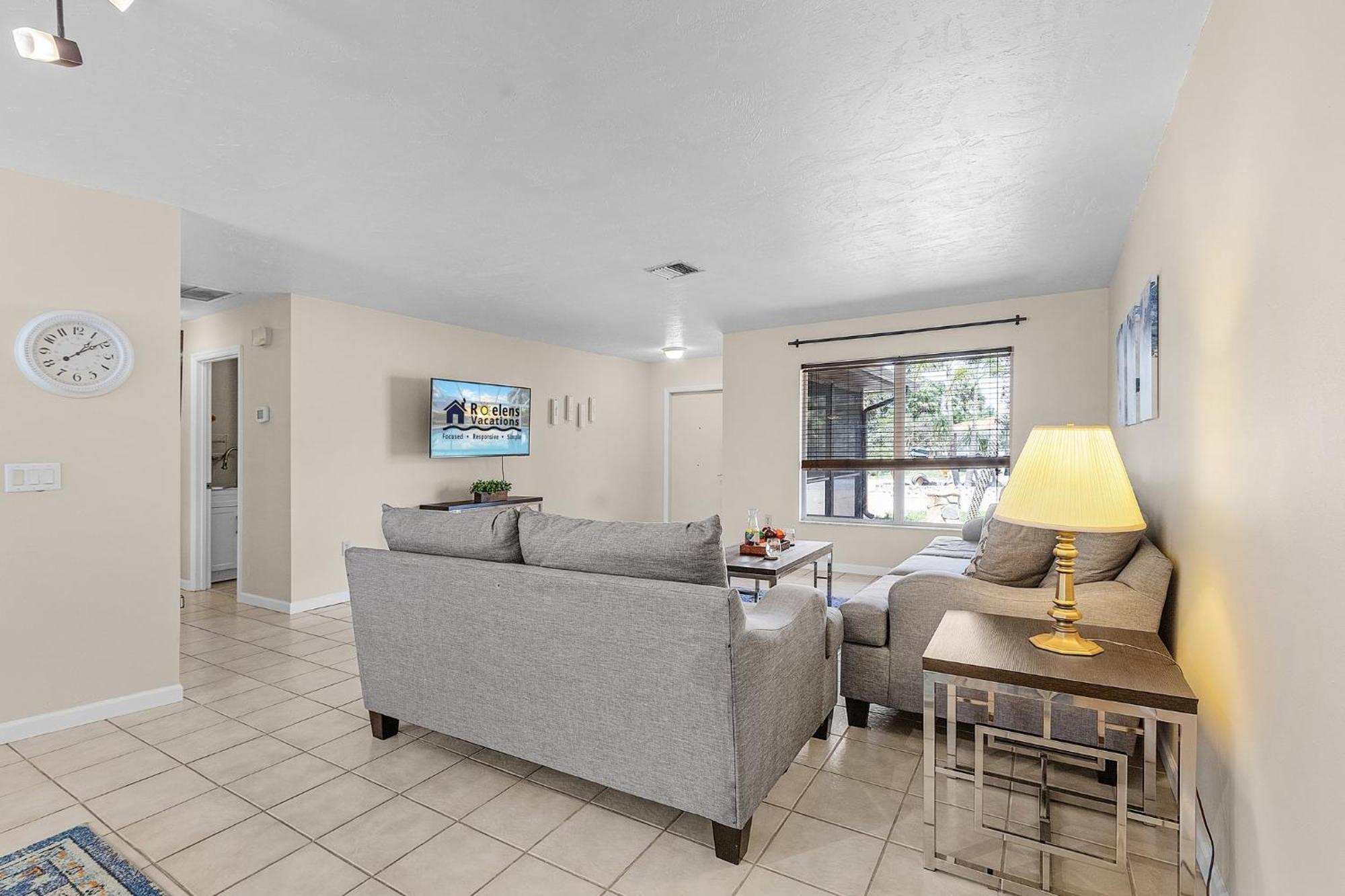 Saltwater Pool, Pet Friendly, Grill And Picnic Table - A Time For Paws - Roelens Vacations Ferienhaus