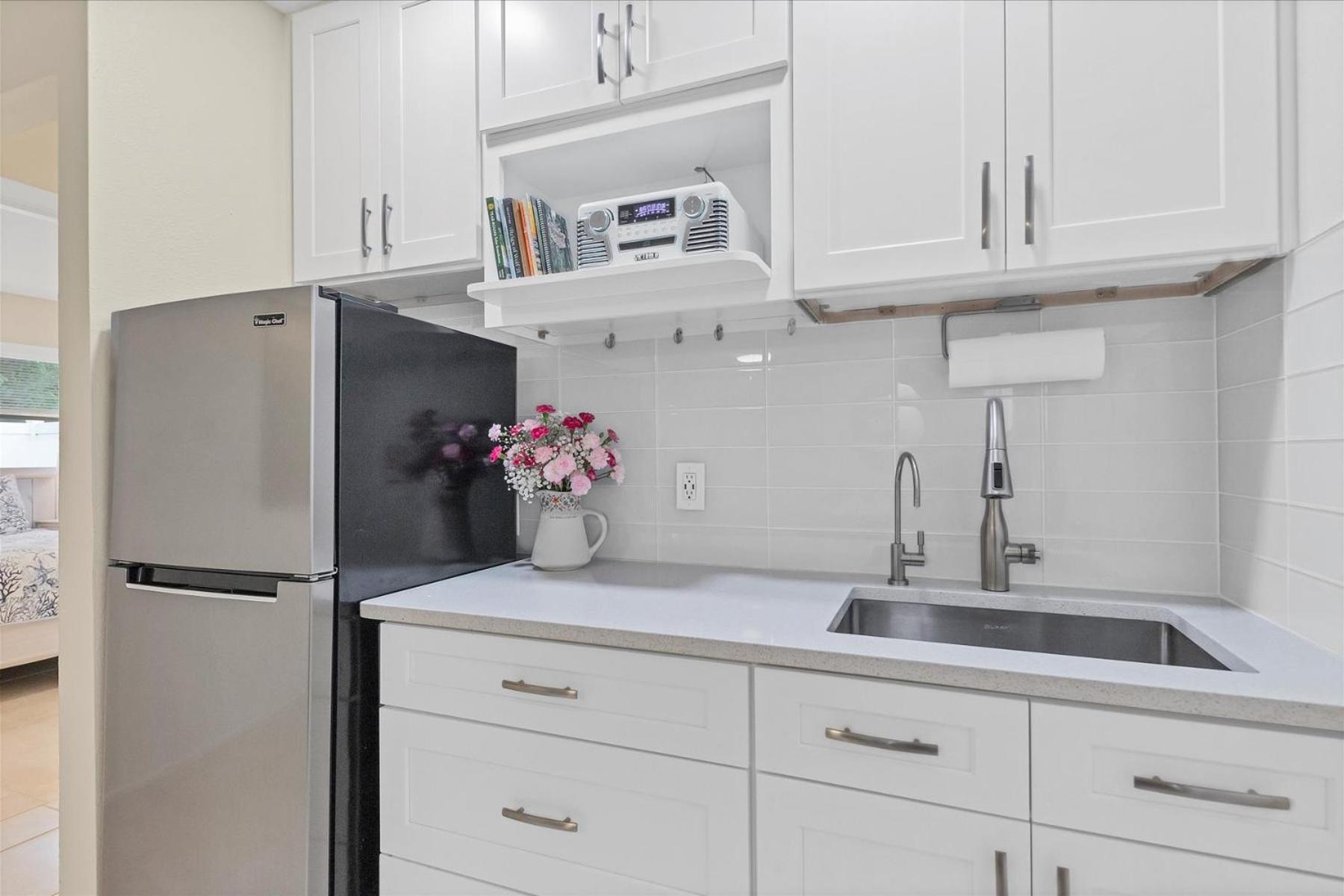Adventure Retreat Near Beaches & Bike Path *
