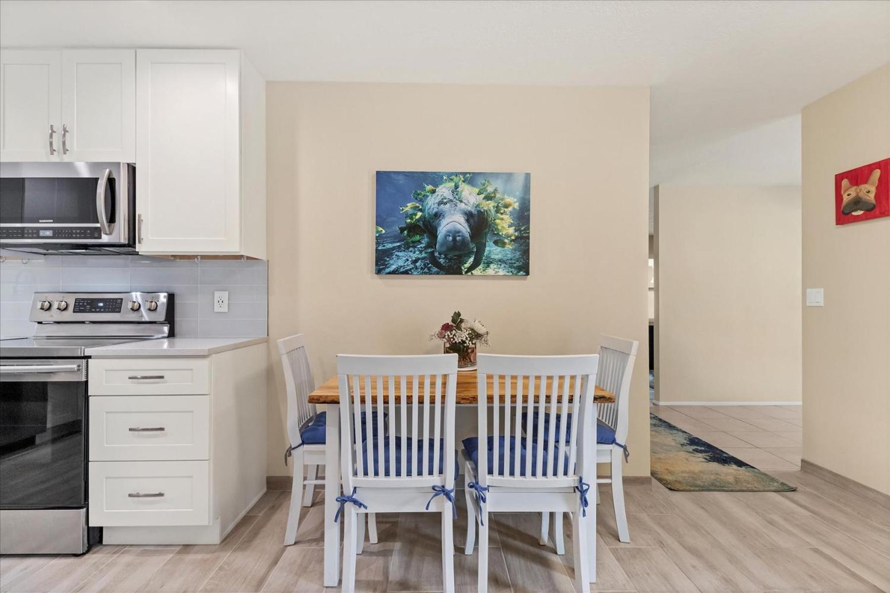 Adventure Retreat Near Beaches & Bike Path