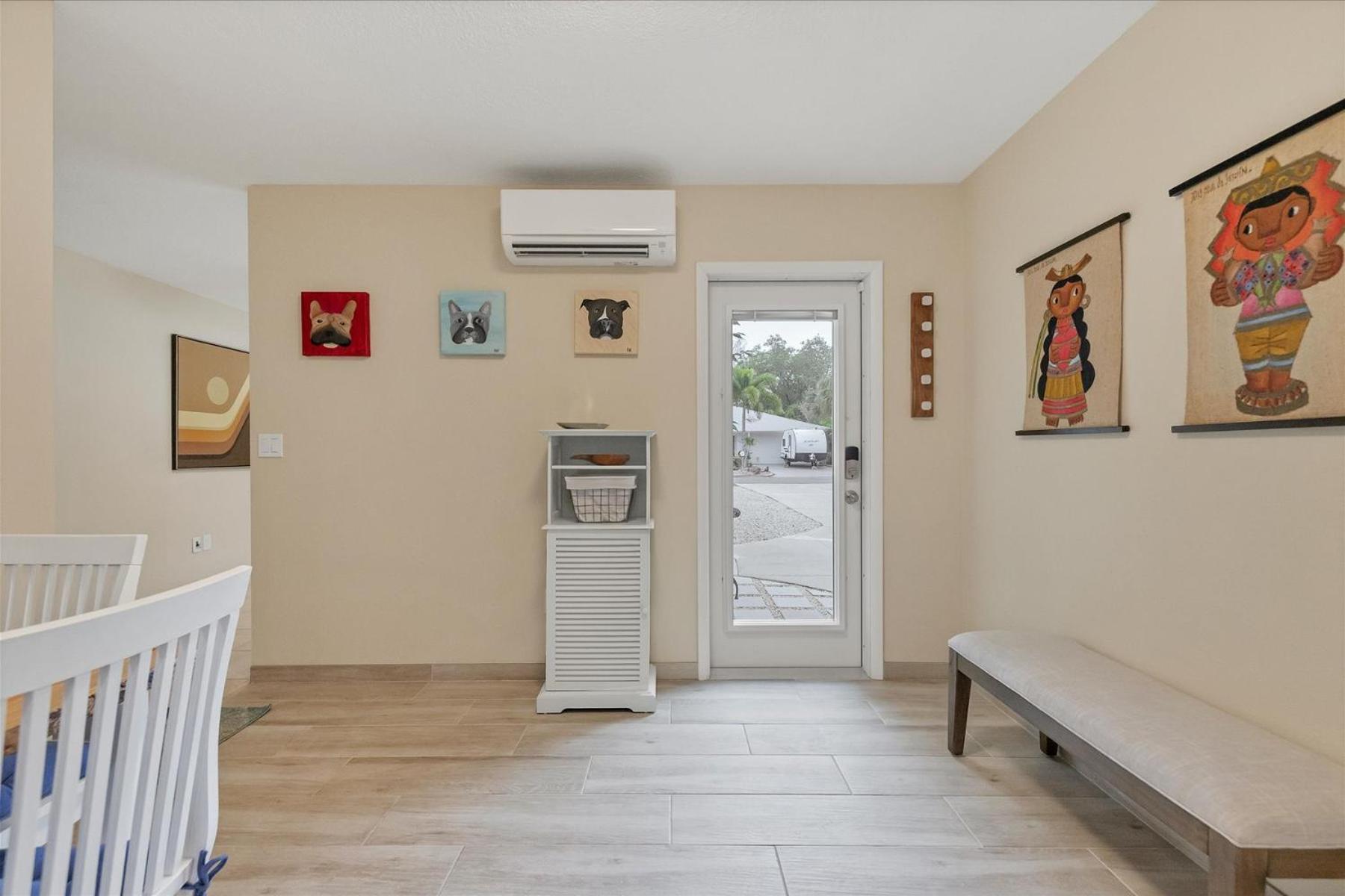 Adventure Retreat Near Beaches & Bike Path *