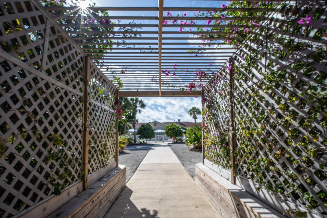 Motel Island Sun & - Venice, Florida Historic Downtown & Getaway Venice