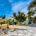 Vintage Venice Duplex - B