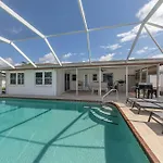 New Gem! Charming Vacation Home - Casa Y&V