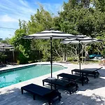 Florida Mango Island /Pool/Beach/Legacy Trail
