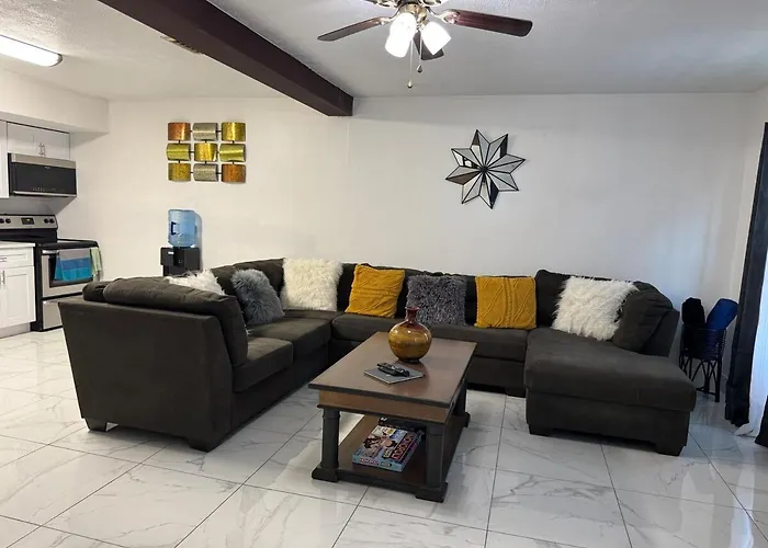 Huge In-Law Apt Beach Oasis- Private Entrance