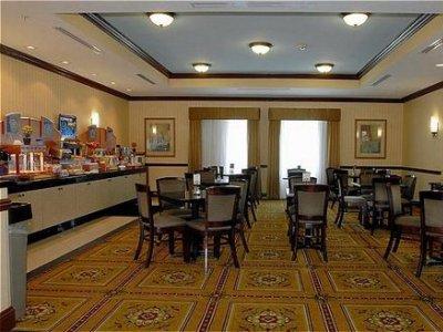 Express Venice By Ihg Hotel Venice Gardens