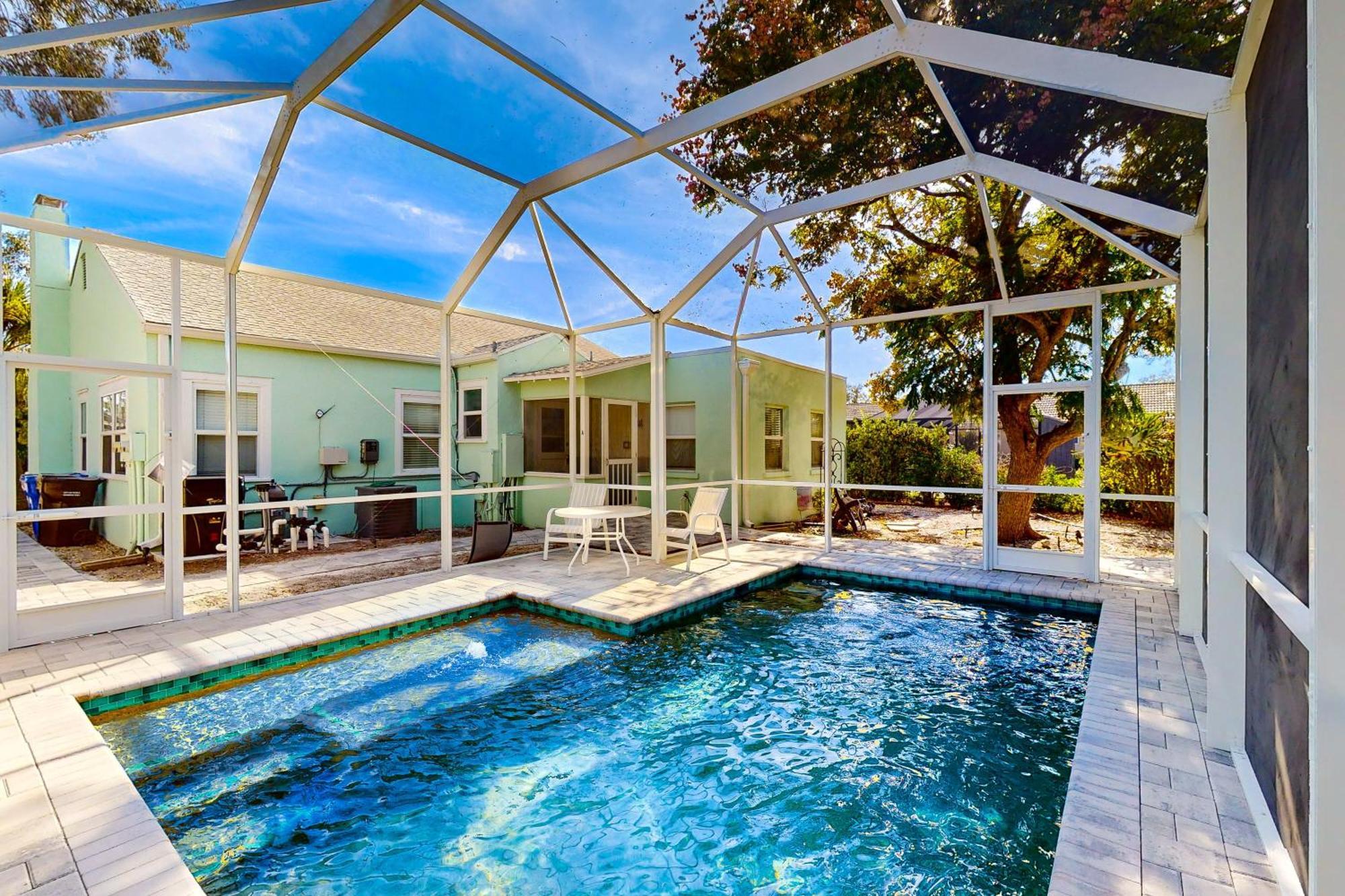 Vintage Duplex - B Venice