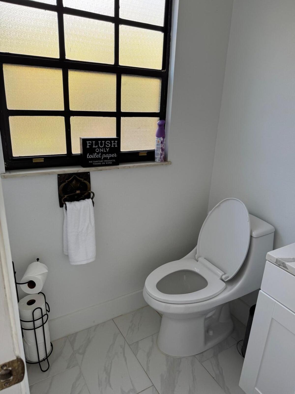 Huge In-law Oasis- Private Entrance Appartamento *