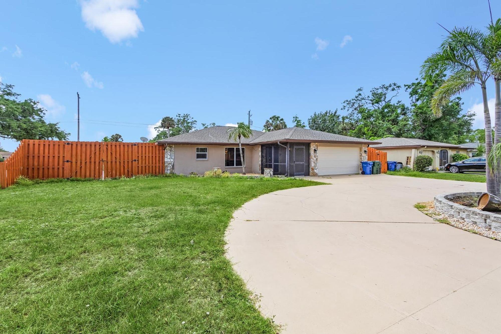Holiday home Saltwater Pool, Pet Friendly, Grill And Picnic Table - A Time For Paws - Roelens Vacations *