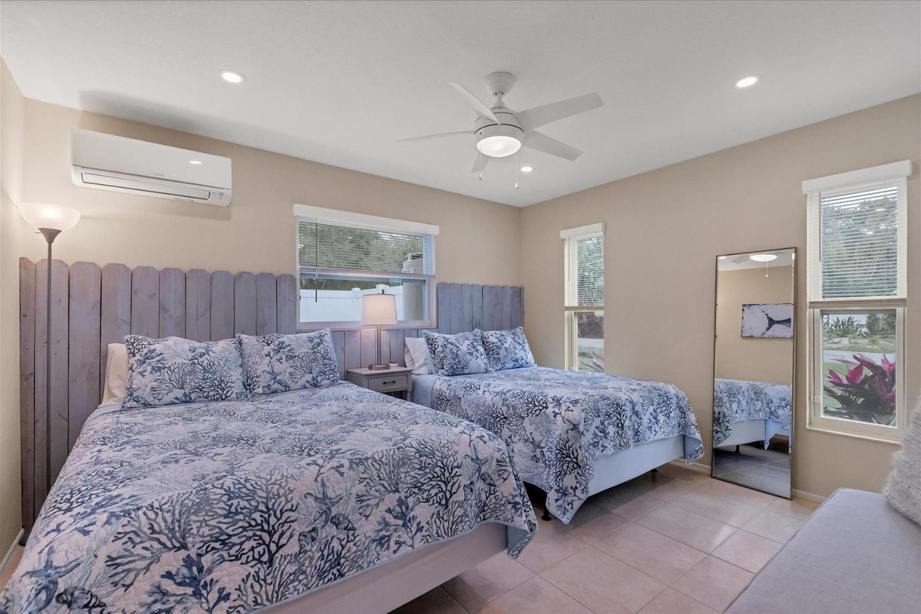 Adventure Retreat Near Beaches & Bike Path Holiday home *