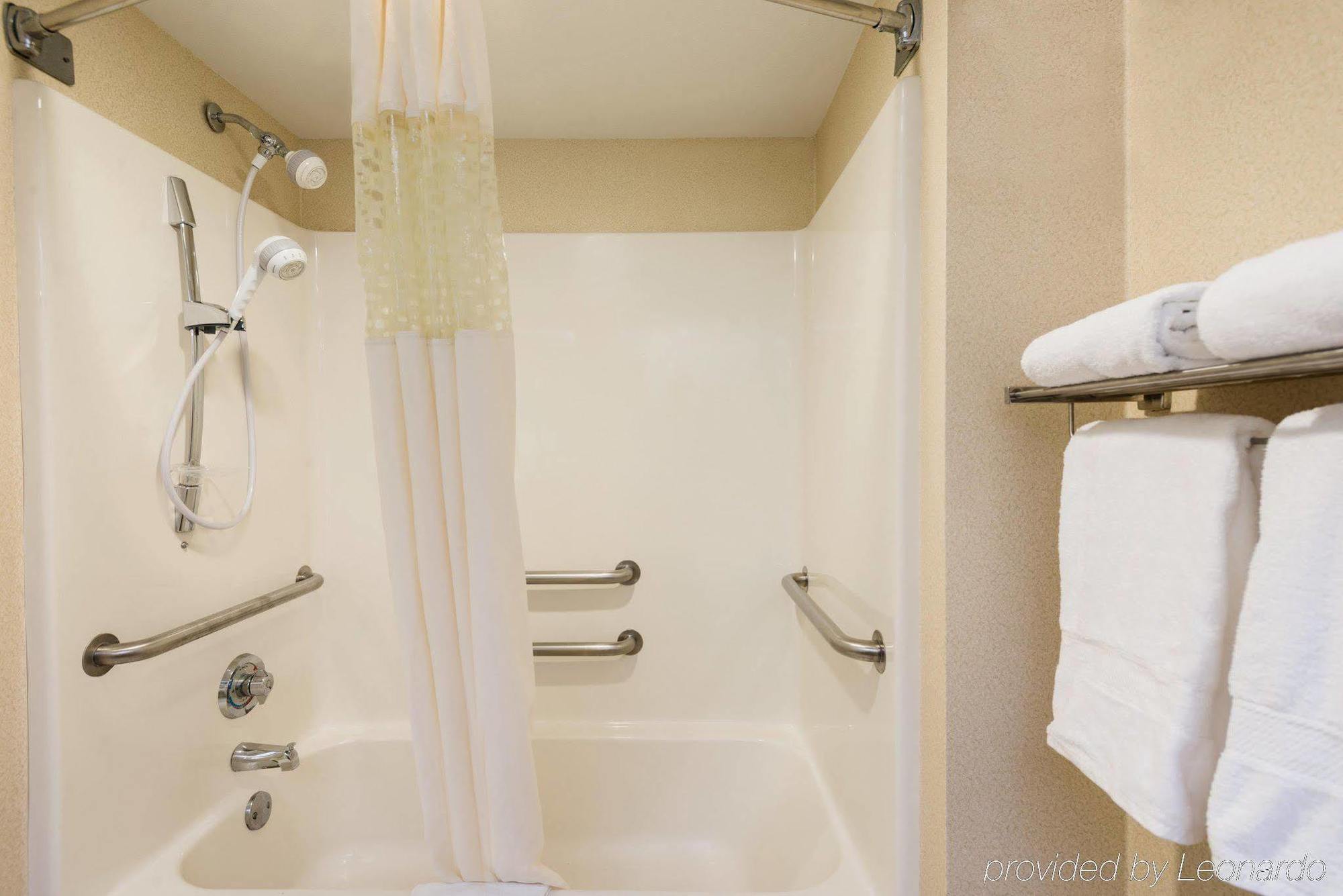 Hotel Hampton & Bayside South Sarasota 3*